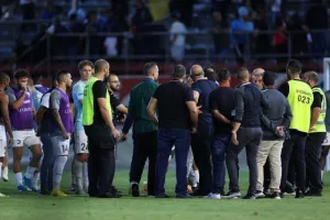 (UPD) Μετά από μισή ώρα πήγε στα αποδυτήρια η Πάφος
