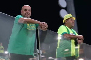 (Φωτορεπορτάζ) Οι φίλοι της ΑΕΚ στην "Αρένα"