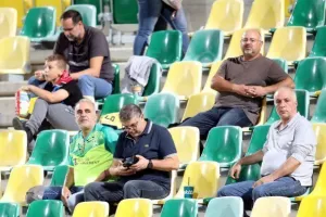 (Φωτορεπορτάζ) Ο κόσμος στην "ΑΡΕΝΑ"