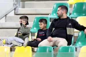 (Φωτορεπορτάζ) Ο κόσμος στην "ΑΡΕΝΑ"