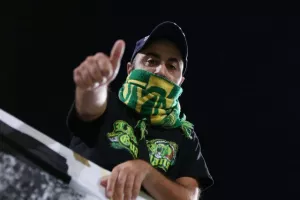 (Φωτορεπορτάζ) Οι φίλοι της ΑΕΚ στην "Αρένα"
