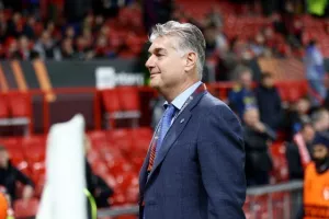 Ανακοινώσεις από τον Πρόεδρο;