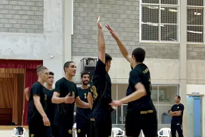 Β ΑΝΔΡΩΝ: Ανέβηκε κορυφή ο Λέοντας / Απόψε παίζει η ΑΕ Καραβά