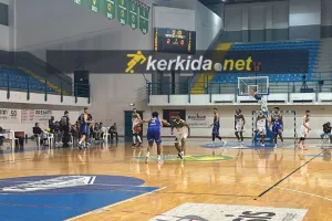 Πετρολίνα ΑΕΚ - ΑΠΟΕΛ: "Γαλαζοκίτρινη" η ντερμπάρα και... 5Χ5