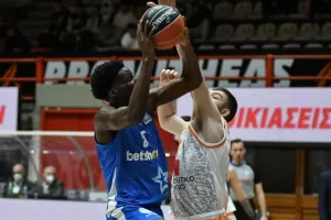 Με Χάμιλτον και Παρκς  κόντρα στην ΑΕΚ