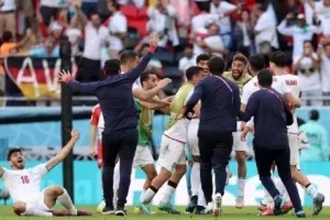 Μια ανάσα από τους «16» η Αγγλία, τελικός πρόκρισης ανάμεσα σε ΗΠΑ και Ιράν