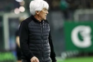 Γιοβάνοβιτς: "Άσχημο πράγμα να τοποθετείσαι με έναν τρόπο σε κάποιες φάσεις και σε άλλες να μην τοποθετείσαι"