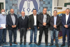 Συνάντηση με τα προσφυγικά σωματεία ποδοσφαίρου στον ΚΟΑ