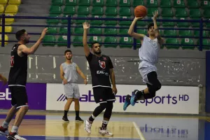 Εύκολες νίκες για τα Πανεπιστήμια Λευκωσίας και Κύπρου