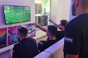 Στην... μάχη το ΑΠΟΕΛ