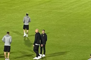 Συνάντησαν τον... "πρώην" και αγκαλιές-χαμόγελα (φώτος)
