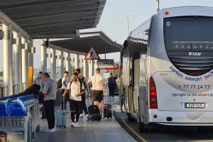 ΦΩΤΟΣ/Πέταξε για Γαλλία η ΑΕΚ - Μαζί της το kerkida.net