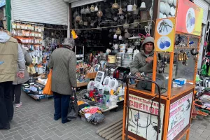 (ΦΩΤΟΣ) Η λαϊκή αγορά στο Κισινάου 