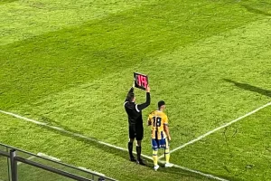 Πρόβλημα με Τσεπάκ και Σατσιάς δεξί μπακ! 