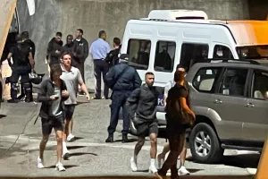 ΦΩΤΟΣ από την άφιξη στο... σπίτι