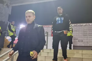 Έφυγαν χαρούμενοι