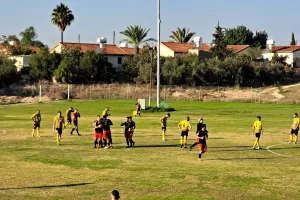 "Μόνο αυτοί που τολμούν να αποτύχουν παταγωδώς, μπορούν και να επιτύχουν μεγαλειωδώς"