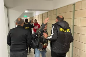 (ΦΩΤΟΣ) Στ΄αποδυτήρια Μπέλετς, Φεράρι, Σούσιτς - Εκεί και ο Πρόδρομος Πετρίδης 