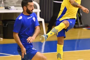 Πολλά γκολ και... το ΑΠΟΕΛ κέρδισε την Ανόρθωση! (φώτος)