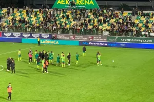 (Φώτος/Βίντεο) Όλε - Όλε και αποθέωση μετά την νίκη της ΑΕΚ