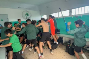 Το γιόρτασαν με "Σια λα λα λα Τακτακαλλάς" (Bίντεο-Φώτος Kerkida)