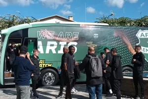 (ΒΙΝΤΕΟ-ΦΩΤΟΣ) Πριν το ντέρμπι κορυφής, κάτι... διαφορετικό για καλό σκοπό!