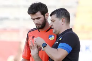 Κβίλι ο Βλάνταν περιμένει...
