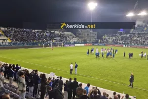 (ΒΙΝΤΕΟ Kerkida) "Χώμα που περπάτησα" παίκτες και κόσμος!