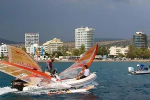 Tετάρτη... με τη βοήθεια και του αέρα (φώτος)