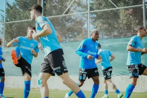 "Γαλάζιο" το φιλικό στο Apollon Columbia (φώτος) 