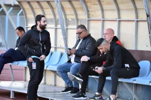 ΕΝΠ - Καρμιώτισσα: Μοιρασιά στο "Τάσος Μάρκου" (φώτος)
