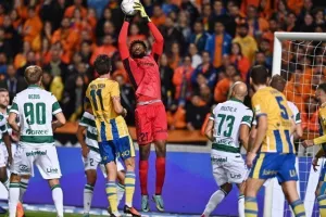 ΑΠΟΕΛ - Ομόνοια: Orange Κυριακή, θρίαμβος με τεσσάρα! (φώτος)