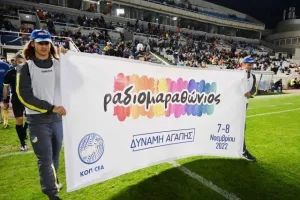 ΑΠΟΕΛ - ΕΝΠ: Ένα ο Δώνης, ένα ο Σαρφό και πέμπτη σερί νίκη! (φώτος)
