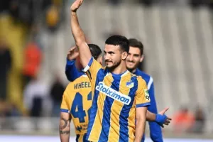 ΑΠΟΕΛ - ΕΝΠ: Ένα ο Δώνης, ένα ο Σαρφό και πέμπτη σερί νίκη! (φώτος)