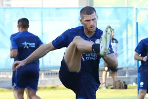 St. Mirren/Άλεξ