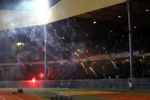 Εντυπωσιακή υποδοχή/ Έκαναν... τη νύχτα - μέρα! (Φώτος/Βίντεο)