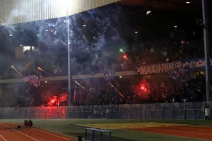 Εντυπωσιακή υποδοχή/ Έκαναν... τη νύχτα - μέρα! (Φώτος/Βίντεο)