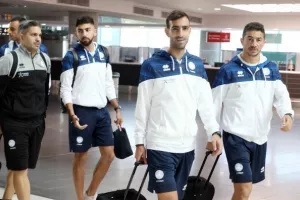 (ΦΩΤΟΣ) Πέταξε για Ισραήλ η Εθνική