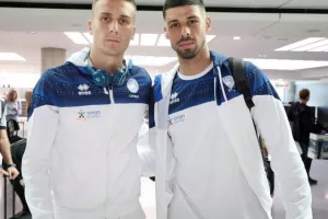 (ΦΩΤΟΣ) Πέταξε για Ισραήλ η Εθνική