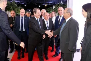 (ΦΩΤΟΣ/ΒΙΝΤΕΟΣ) Μεγάλη μέρα για τη Λεμεσό - Εγκαινιάστηκε το νέο γήπεδο/Εκεί το kerkida