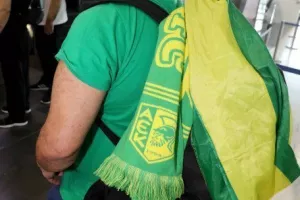 ΦΩΤΟΣ/Πέταξε για Γαλλία η ΑΕΚ - Μαζί της το kerkida.net