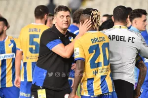 Στην... πρίζα /ΑΠΟΕΛ