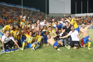 96 χρόνια "Ψηλά, ψηλότερα ο Θρύλος, το ΑΠΟΕΛ είναι ιδέα, Αθάνατο θα ζει!" (φώτος/βίντεο)
