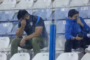 ΦΩΤΟΣ... για την αποπνικτική ατμόσφαιρα στο "ΠΑΠ"
