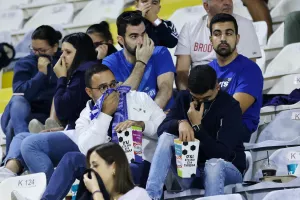 ΦΩΤΟΣ... για την αποπνικτική ατμόσφαιρα στο "ΠΑΠ"