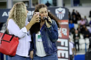 Η Νεφέλη τραγούδησε για την Αμμόχωστο (βίντεο kerkida)