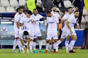 Ανόρθωση - Νέα Σαλαμίνα: To Βαρωσιώτικο ντέρμπι στην "Κυρία" (φώτος)