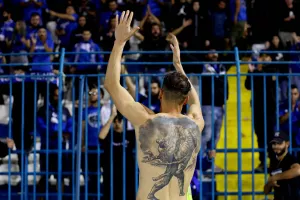 Ένα έργο τέχνης στην πλάτη του Λόρια! (φώτο)