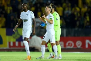 ΑΕΛ - Πάφος FC: Το... τρένο του Μπεργκ δεν σταμάτησε ούτε στη Λεμεσό! (φώτος)