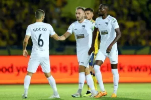 ΑΕΛ - Πάφος FC: Το... τρένο του Μπεργκ δεν σταμάτησε ούτε στη Λεμεσό! (φώτος)